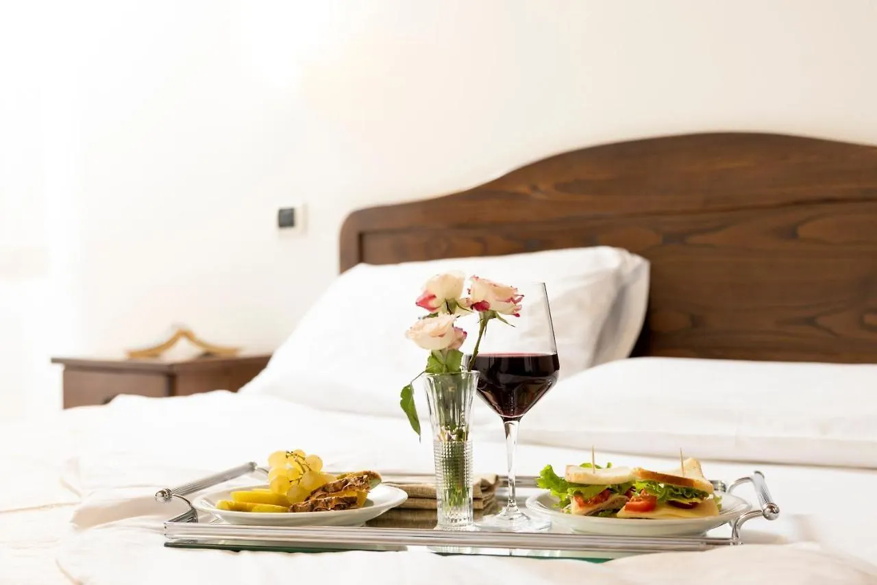 Hotel La Pace Asciano